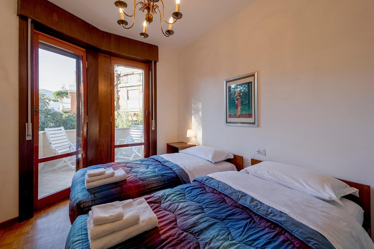 Portosole Attic - With Terrace And Private Parking Διαμέρισμα Σαν Ρέμο Εξωτερικό φωτογραφία