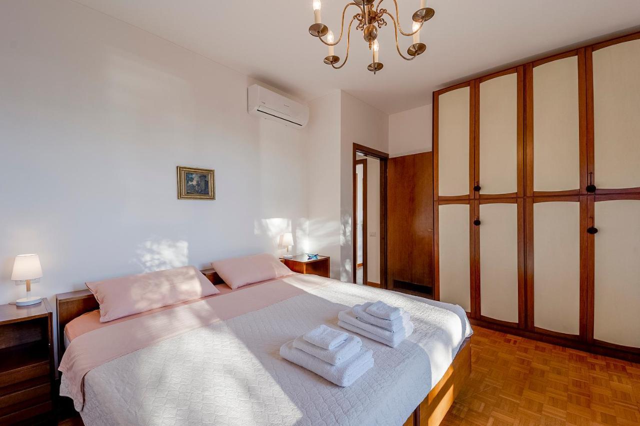 Portosole Attic - With Terrace And Private Parking Διαμέρισμα Σαν Ρέμο Εξωτερικό φωτογραφία