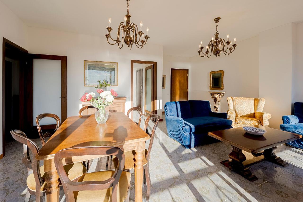 Portosole Attic - With Terrace And Private Parking Διαμέρισμα Σαν Ρέμο Εξωτερικό φωτογραφία