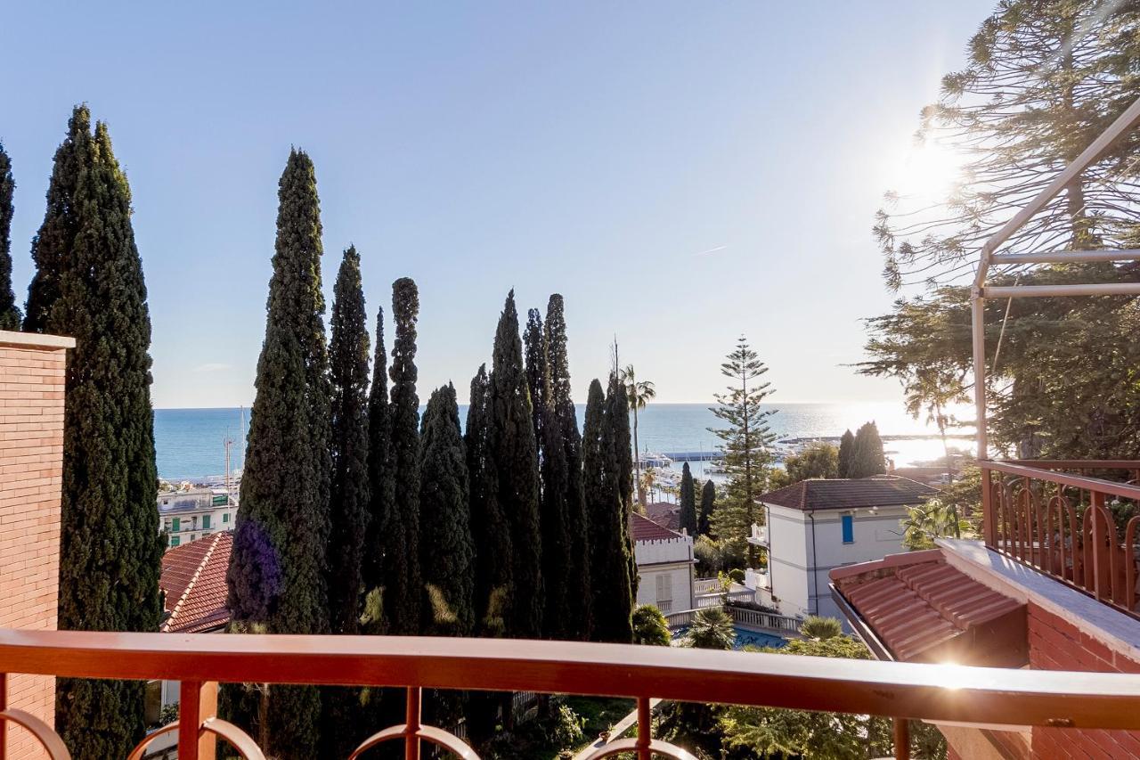 Portosole Attic - With Terrace And Private Parking Διαμέρισμα Σαν Ρέμο Εξωτερικό φωτογραφία
