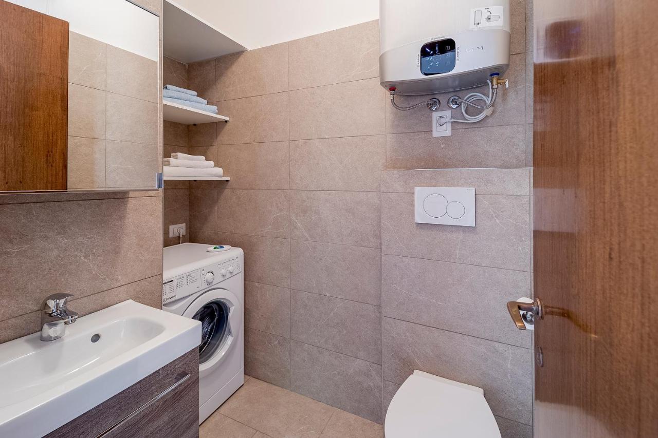 Portosole Attic - With Terrace And Private Parking Διαμέρισμα Σαν Ρέμο Εξωτερικό φωτογραφία
