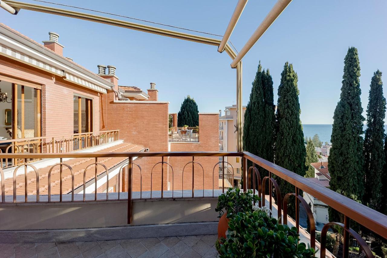 Portosole Attic - With Terrace And Private Parking Διαμέρισμα Σαν Ρέμο Εξωτερικό φωτογραφία