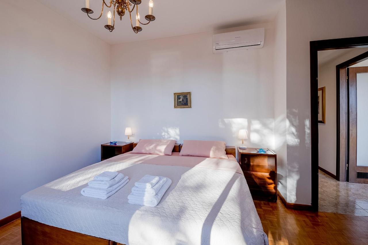 Portosole Attic - With Terrace And Private Parking Διαμέρισμα Σαν Ρέμο Εξωτερικό φωτογραφία