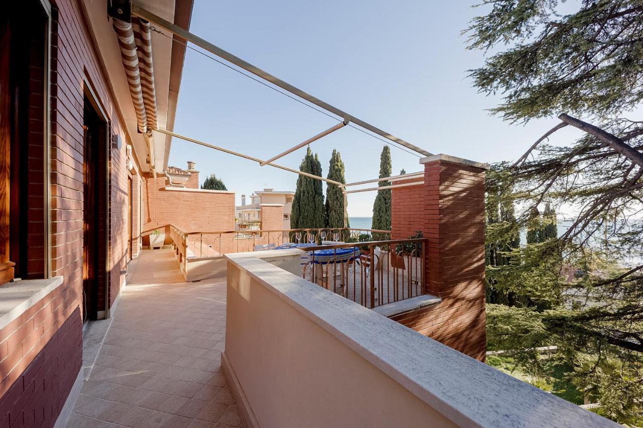 Portosole Attic - With Terrace And Private Parking Διαμέρισμα Σαν Ρέμο Εξωτερικό φωτογραφία